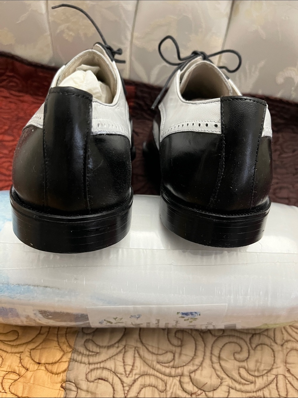 Stacy Adams Black and White Two-Tone Wingtip Oxfords NWOT - Picture 5 of 6